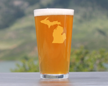 Michigan Outline Pint Glass for Beer - Michiganders Gifts
