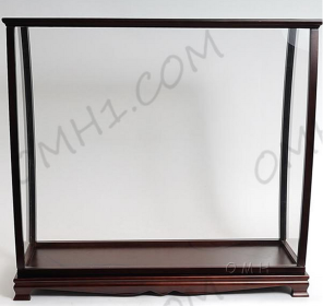 Display case for tall ship medium